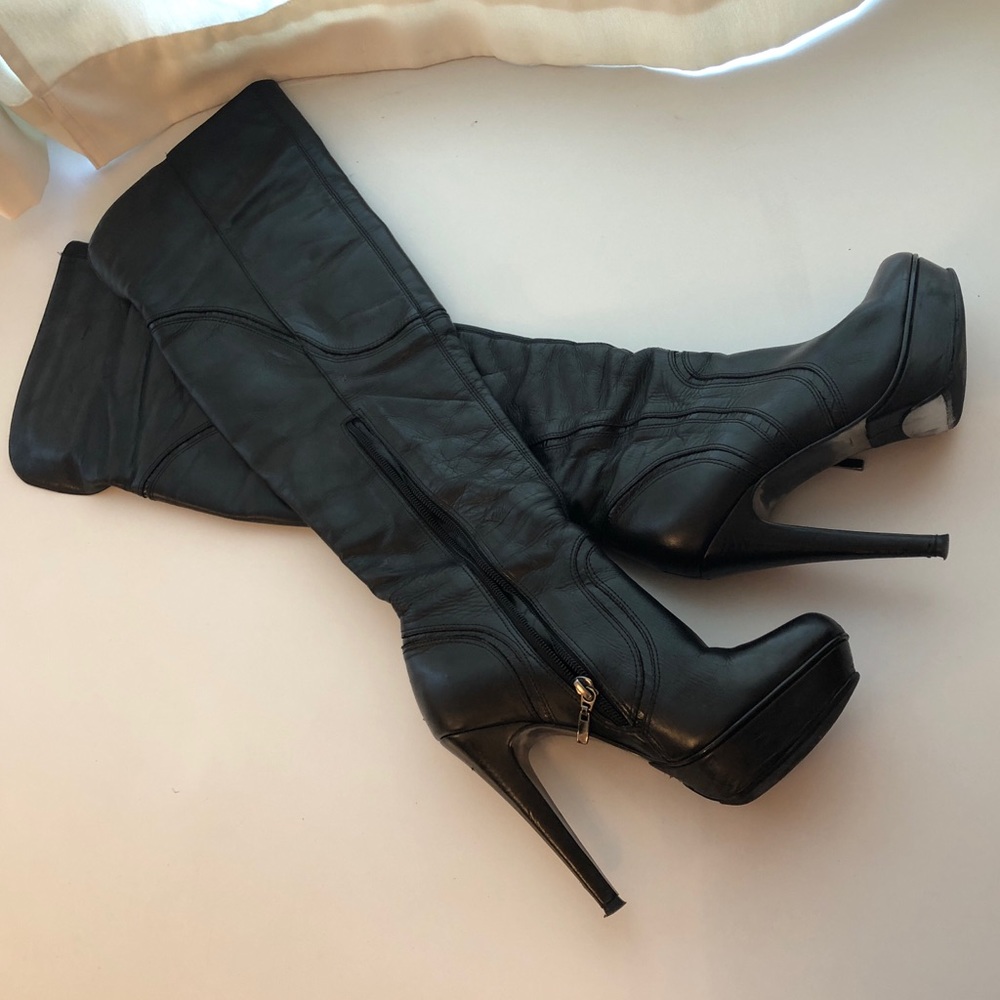 Sexy tall black boots